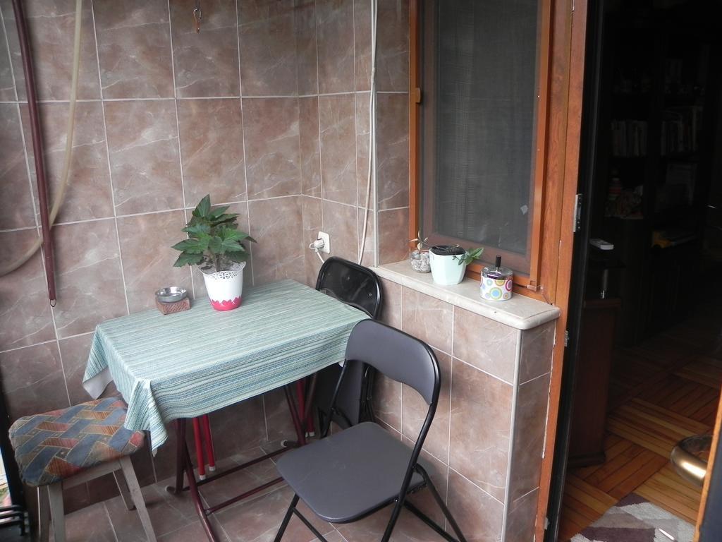 Comfortable Apartment In Батуми Экстерьер фото